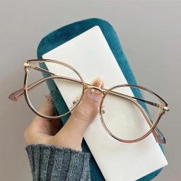 Gọng kính nữ mắt mèo chất liệu nhựa lõi lim loại xinh xắn dễ đeo M42 4