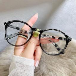 Gọng kính nhựa dẻo dáng bo tròn phù hợp dáng mặt vừa và nhỏ M38 3