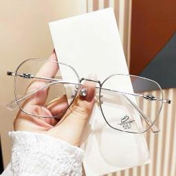 Gọng kính form đa giác to chất liệu titanium cao cấp, phù hợp mặt vừa và to mã M53 3