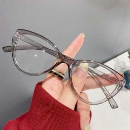 Gọng kính nữ mắt mèo cá tính chất liệu nhựa M24 5