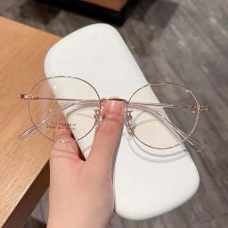Gọng kính form tròn nhỏ chất liệu titanium cao cấp, phù hợp mặt vừa và to mã M69 2