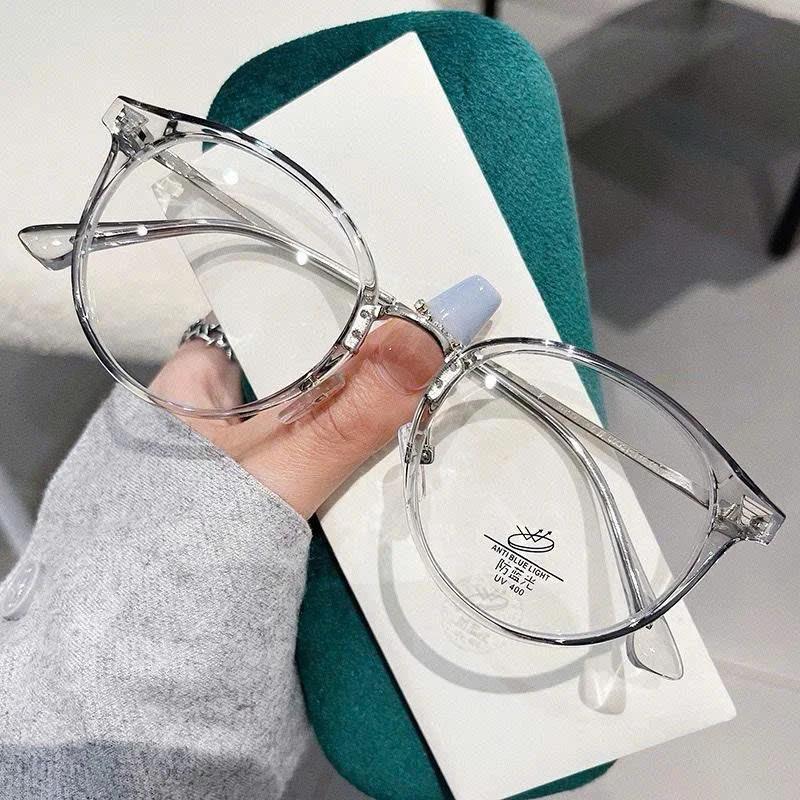 Gọng Kính Form Oval Chất Liệu Nhựa TR90 Cao Cấp Phối Titanium M79