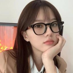 Gọng Kính Form Vuông Chất Liệu Nhựa TR90 Cao Cấp M81 5