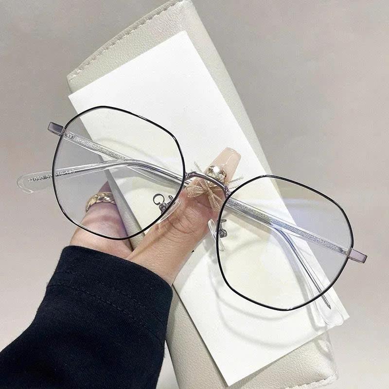 Gọng kính đa giác form to chất liệu titan cao cấp, phù hợp mặt vừa và to mã M85