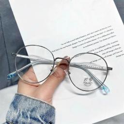Gọng kính bo tròn chất liệu titan cao cấp, phù hợp mặt vừa và to mã M82 1
